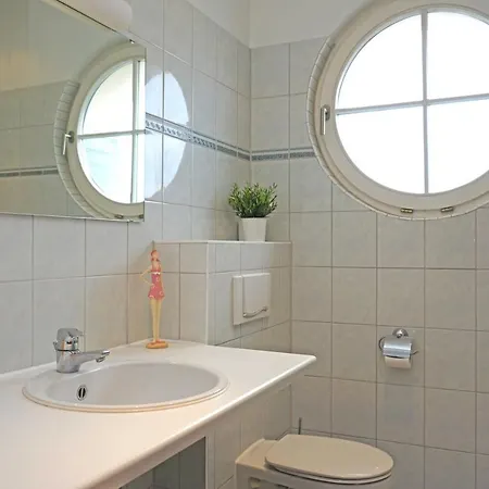 Anna Meerblick Erste Reihe Χέρινγκσντορφ